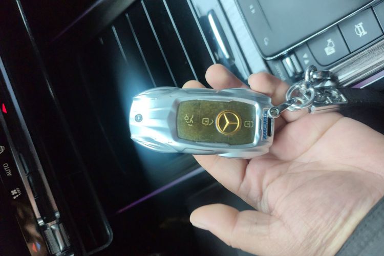 奔驰GLB 2020款 改款 GLB 200 时尚型中控内饰11