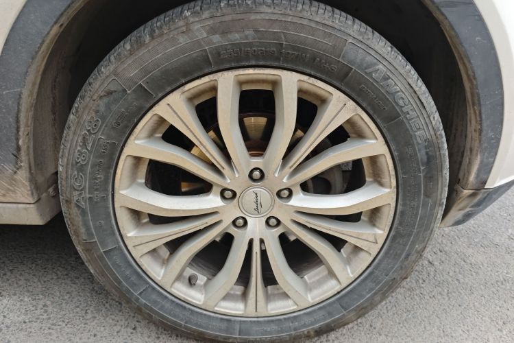 陆风X7 2015款 2.0T 全景尊贵版车身外观6007