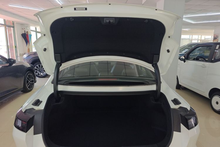 长安 逸动 2026款 第四代 1.5T 500Bar 智享型机舱底盘23