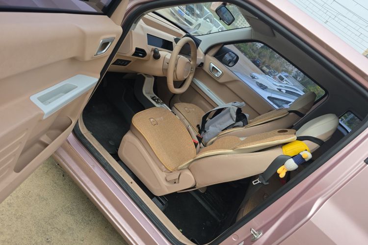 吉利银河 2023款 熊猫mini 200km 耐力熊中控内饰20