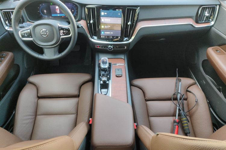 沃尔沃V60 2024款 B5 智远豪华版中控内饰12