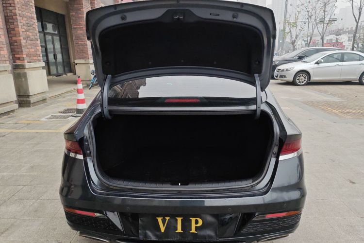 现代 菲斯塔 2019款 280TGDi 智速版 国VI机舱底盘23