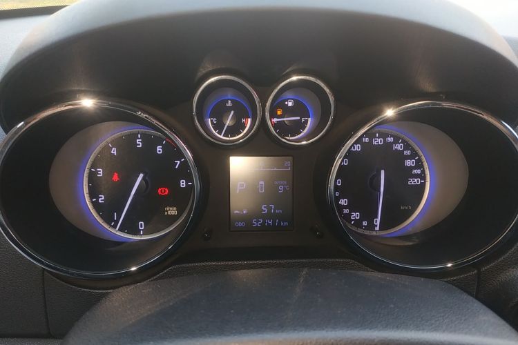 长安CS35 2016款 1.6L 自动豪华型 国V中控内饰14