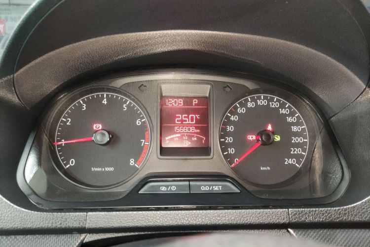 大众 捷达 2015款 1.6L 自动时尚型中控内饰14