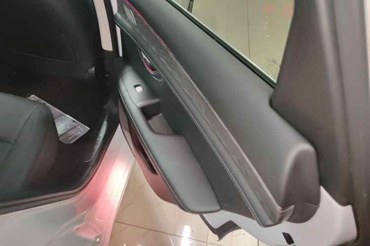 鸿蒙智行 问界M5 2022款 增程四驱性能版中控内饰45