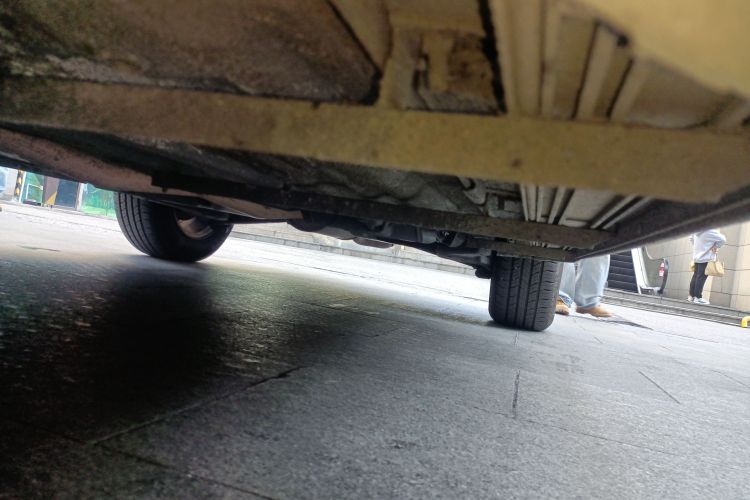 日产 奇骏 2014款 2.5L CVT豪华版 4WD局部细节9004