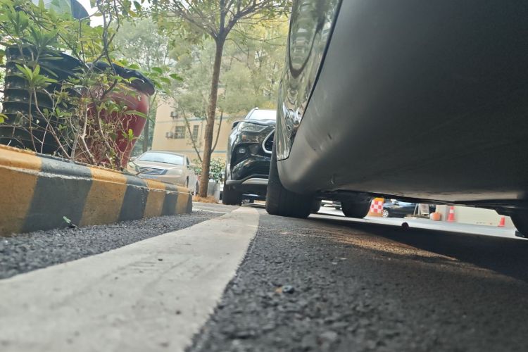 特斯拉 Model Y 2021款 标准续航后驱版局部细节9001