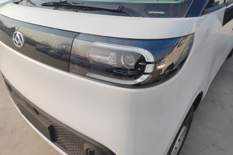 上汽大通MAXUS 大拿V1 2024款 V1 长轴高顶 多功能版（62kWh）局部细节36