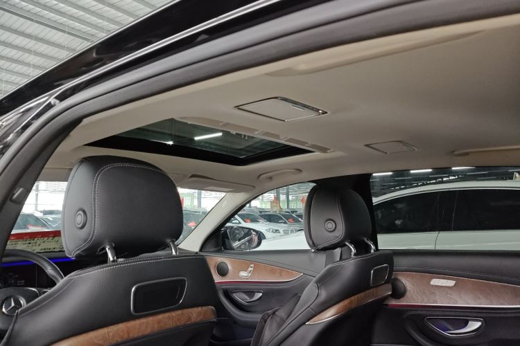 奔驰E级 2016款 E 200 L中控内饰22