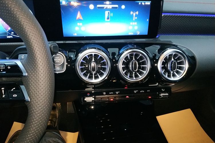 奔驰A级 2025款 A 200 L 时尚型局部细节16