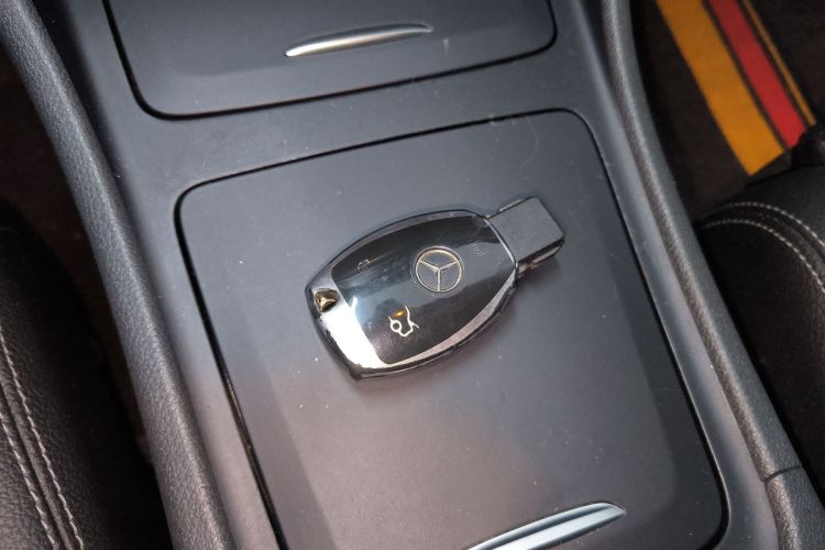 奔驰GLA 2016款 GLA 220 4MATIC 豪华型中控内饰7001