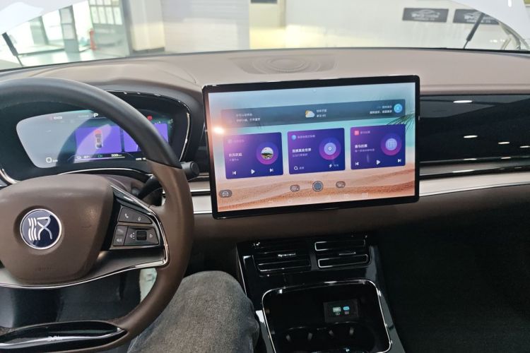 比亚迪 汉 2023款 EV 冠军版 506KM前驱尊贵型中控内饰12