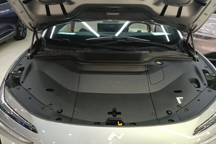 乐道L60 2024款 60kWh 后驱版机舱底盘24