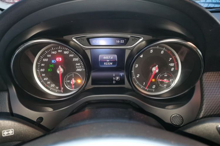 奔驰GLA 2019款 GLA 200 动感型局部细节14