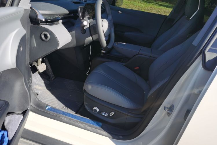 极氪X 2025款 五座后驱版中控内饰20