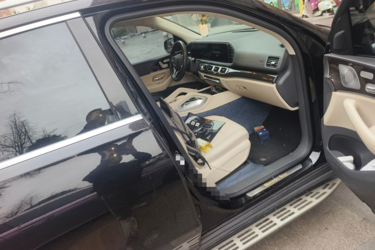 奔驰GLE 2020款 改款 GLE 350 4MATIC 时尚型局部细节9005