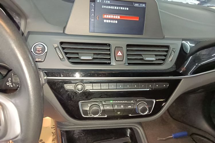 宝马1系 2018款 改款 118i 运动型中控内饰16