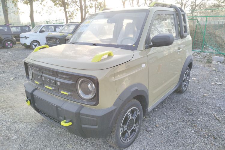 吉利银河 2025款 210km 熊猫骑士车身外观1