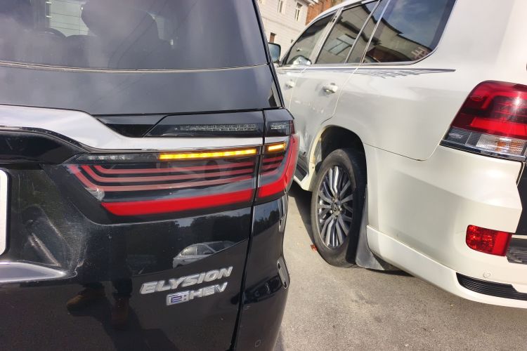 本田 艾力绅 2022款 2.0L e:HEV 豪华版车身外观6006