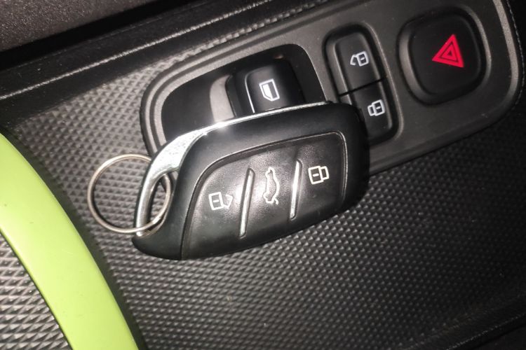 荣威 科莱威CLEVER 2021款 302km新四座超能版中控内饰11