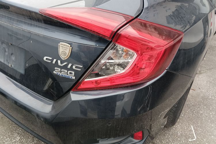 本田 思域 2019款 220TURBO CVT劲动版 国VI车身外观9