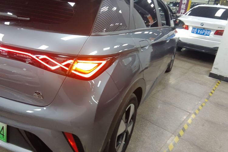 比亚迪 海豚 2023款 420km 时尚版车身外观9