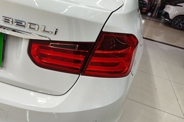 宝马3系 2015款 320Li 超悦版豪华设计套装车身外观6006