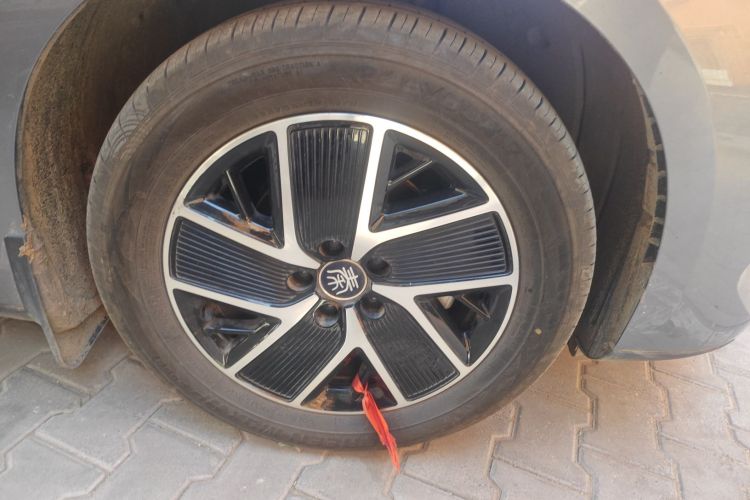 比亚迪 秦L 2024款 DM-i 120KM领先型车身外观10