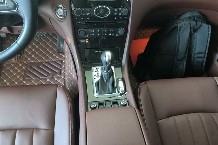 英菲尼迪QX50 2015款 2.5L 悦享版局部细节18