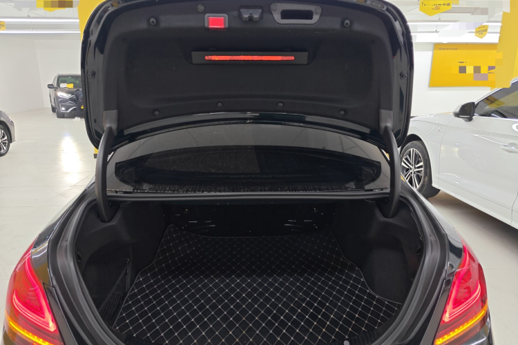 奔驰C级 2021款 C 200 L 时尚型运动版机舱底盘23