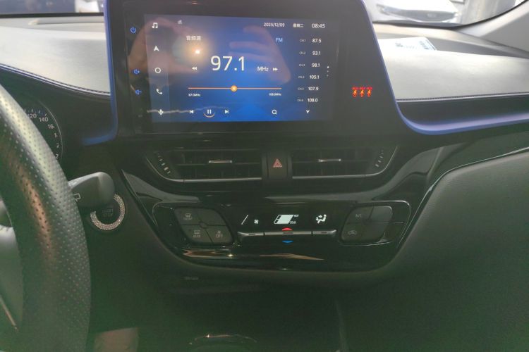 丰田C-HR 2021款 2.0L 豪华版中控内饰16