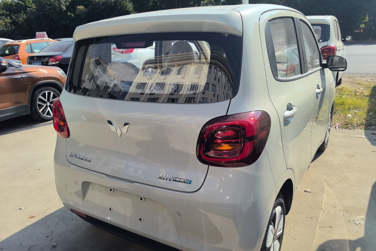 五菱汽车 宏光MINIEV 2025款 四门版 进阶款车身外观6