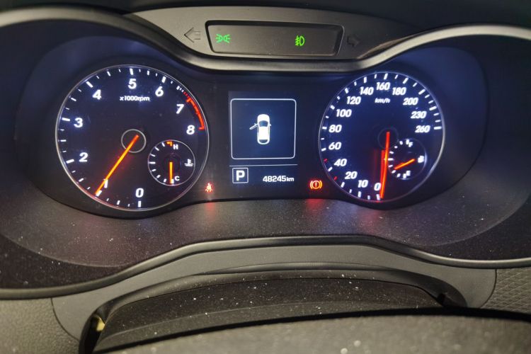 现代 Veloster飞思 2015款 1.6T 自动豪华版中控内饰15