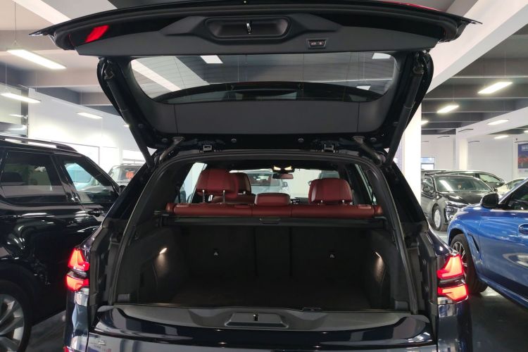 宝马X5 2023款 xDrive 40Li M运动曜夜套装局部细节23