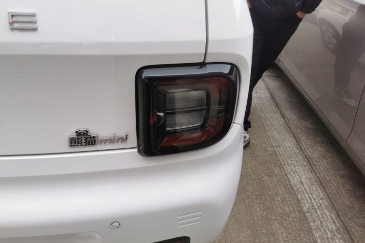 吉利银河 2024款 熊猫mini 200km 耐力熊车身外观6006