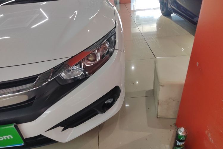 本田 思域 2016款 220TURBO 手动豪华版车身外观36