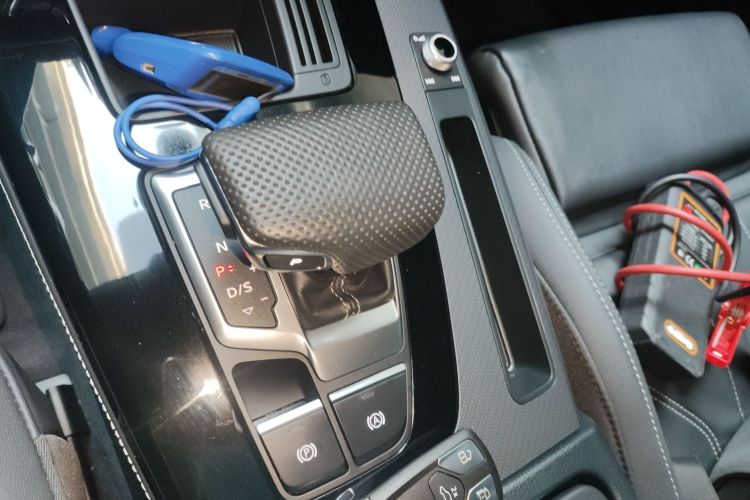 奥迪Q5L 2024款 40 TFSI 豪华动感型中控内饰18