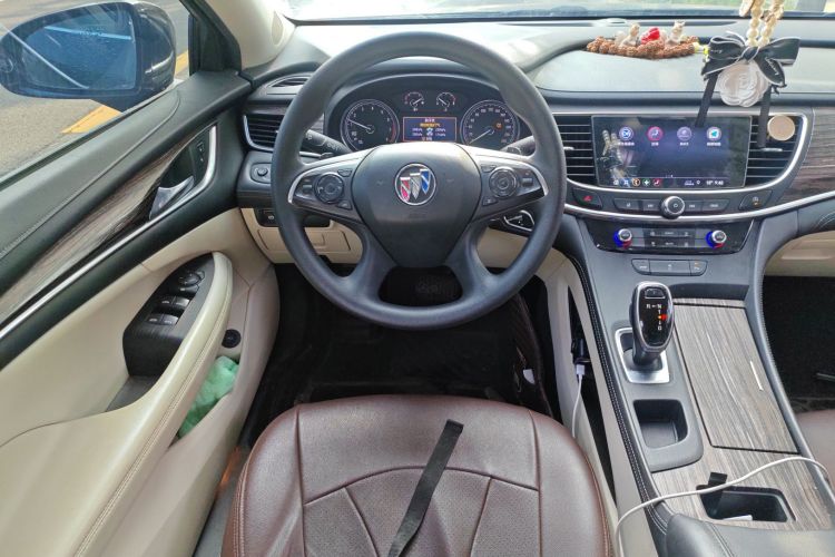 别克 君越 2020款 652T 精英型中控内饰13