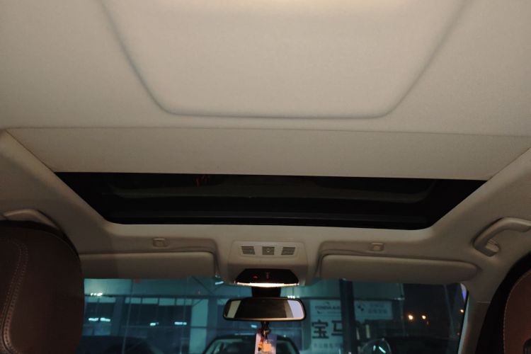 宝马5系 2014款 525Li 豪华设计套装中控内饰22