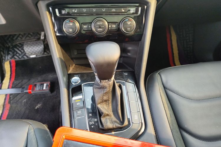 大众 途观L 2018款 改款 330TSI 自动两驱豪华版局部细节18