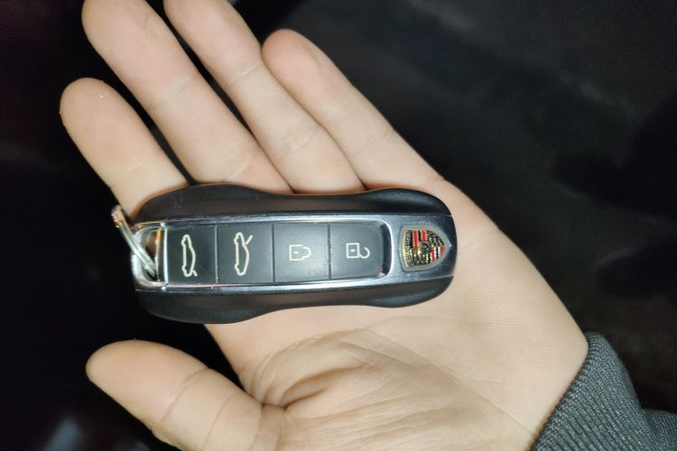 保时捷 2022款 Taycan中控内饰11