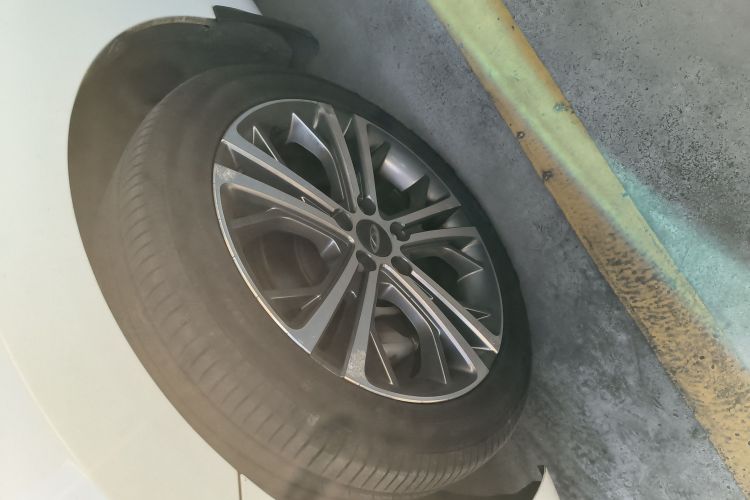 奇瑞 艾瑞泽5 2017款 SPORT 1.5T 手动豪华版车身外观6007