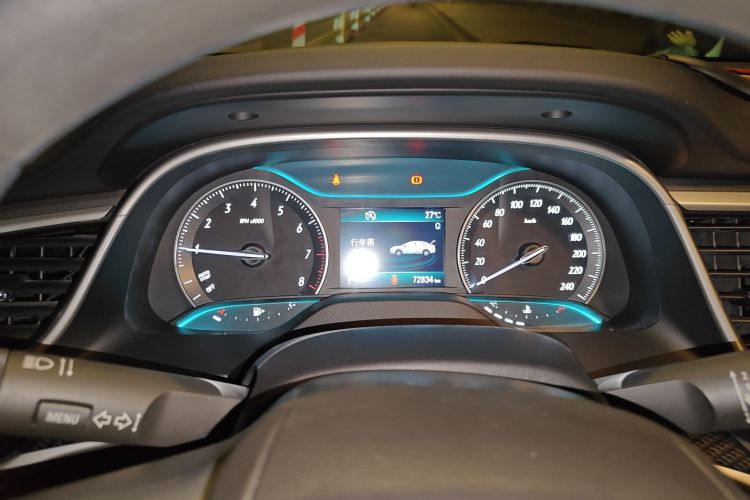 别克 英朗 2015款 18T 双离合豪华型中控内饰14