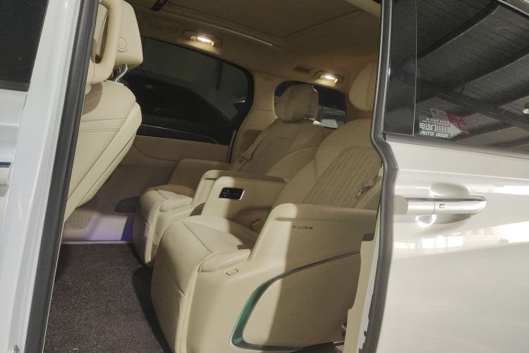 别克GL8 2023款 ES陆尊 豪华型中控内饰21