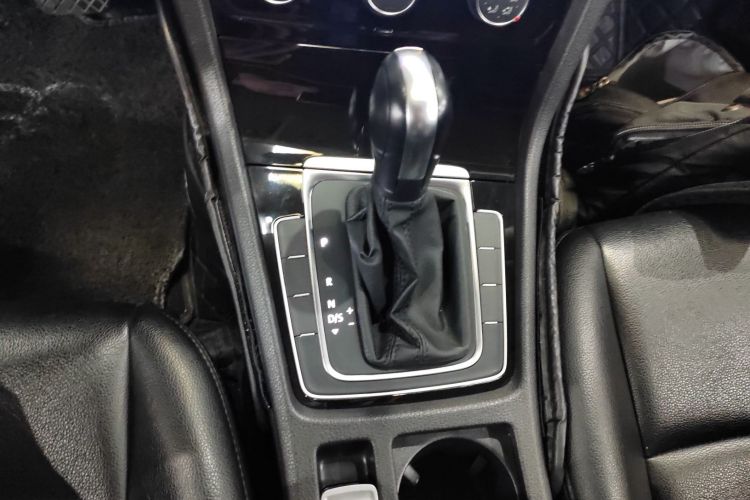 大众 高尔夫 2019款 1.6L 自动时尚型 国V局部细节18