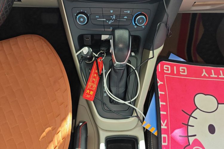 福特 福克斯 2015款 三厢 1.6L 自动舒适型中控内饰18