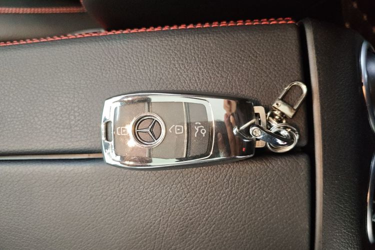 奔驰A级 2024款 A 200 L 时尚型中控内饰11