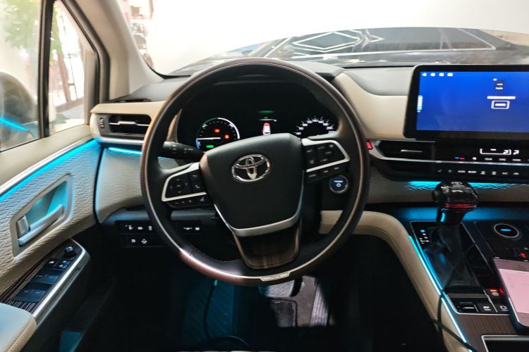 丰田 格瑞维亚 2023款 2.5L混动 舒适版局部细节13