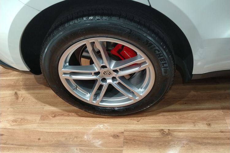 保时捷 2022款 Macan 2.0T车身外观6008