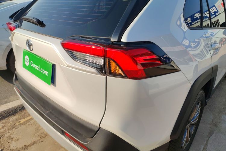 丰田 RAV4荣放 2023款 2.0L CVT四驱探险Plus版车身外观6001